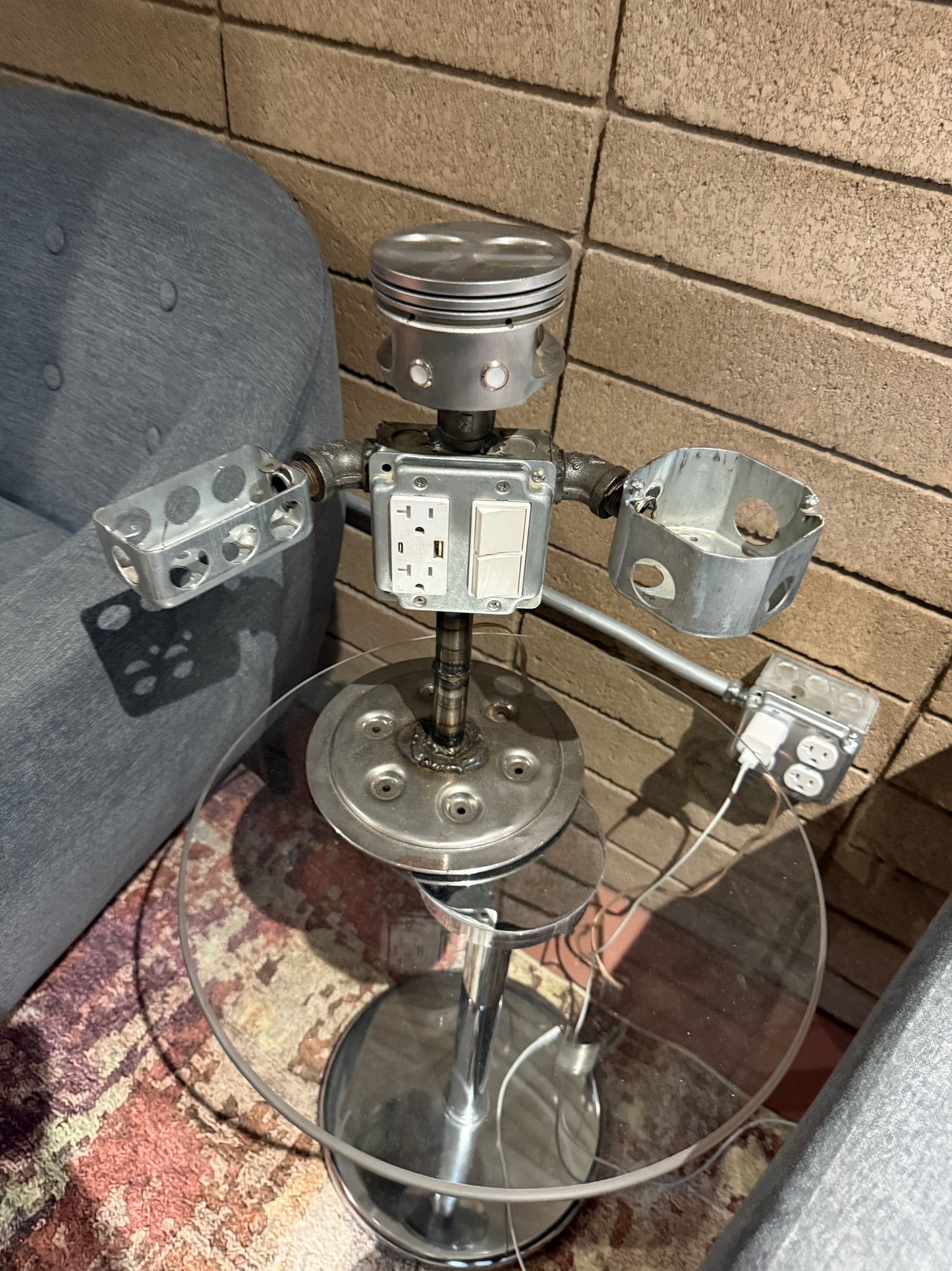 Robot w Piston Head With holders