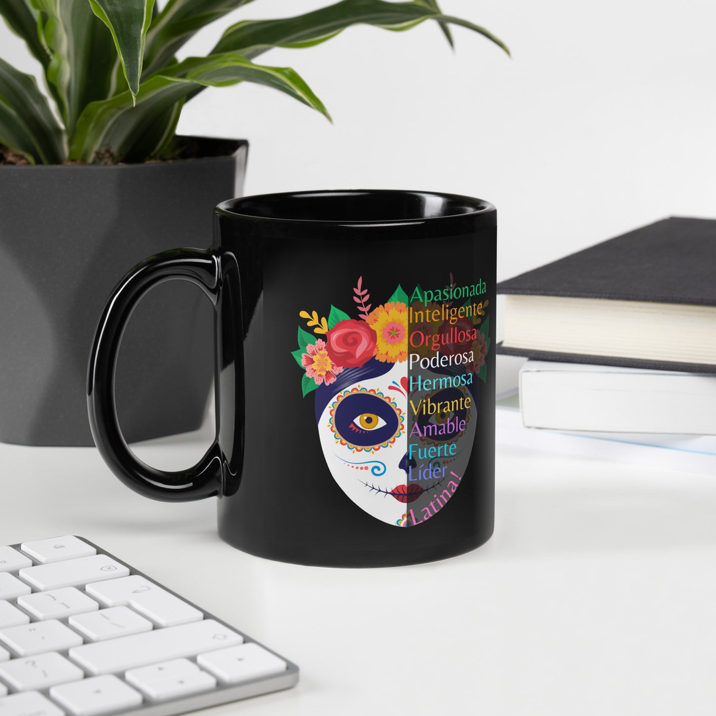 Latina by Enrique Aldana | Black Glossy Mug